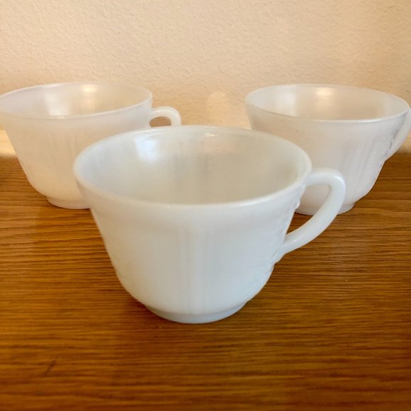 MacBeth Evans Glass AMERICAN SWEETHEART Cups and Saucers Set - Picture 3 of 3